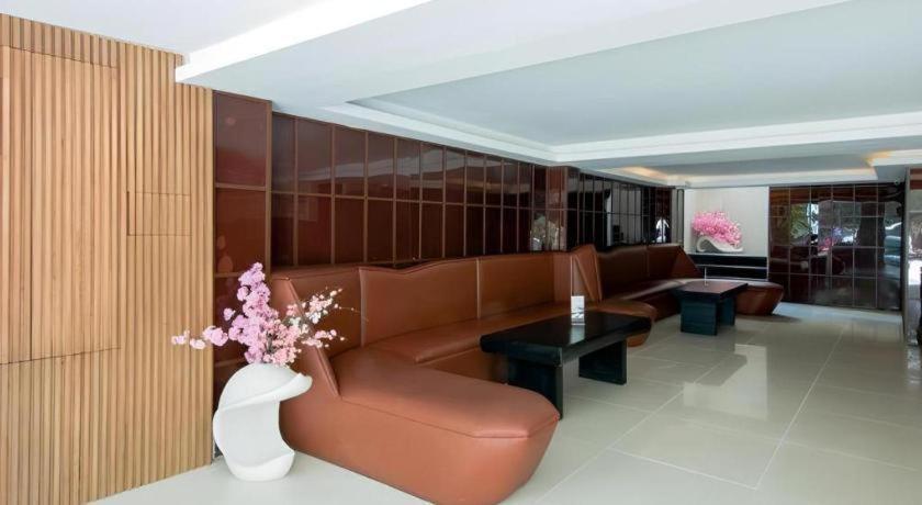 The White Hotel 8A Thai Van Lung Cidade de Ho Chi Minh Exterior foto