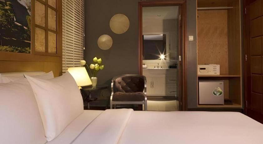The White Hotel 8A Thai Van Lung Cidade de Ho Chi Minh Exterior foto