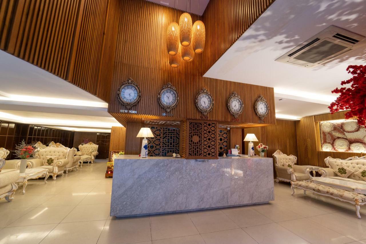 The White Hotel 8A Thai Van Lung Cidade de Ho Chi Minh Exterior foto